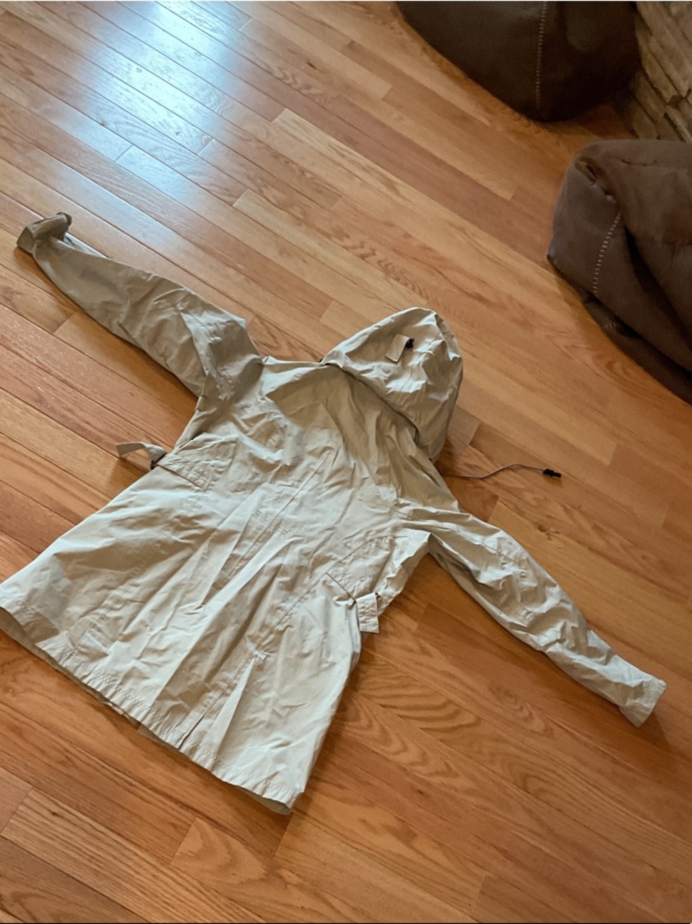 REI Women’s Lightweight stowaway Hood Raincoat Cream trench NWOT XS zip pockets - Picture 9 of 13